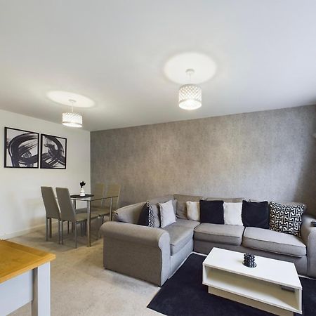 Modern 2 Bed City Apartment With Private Parking 스완지 외부 사진