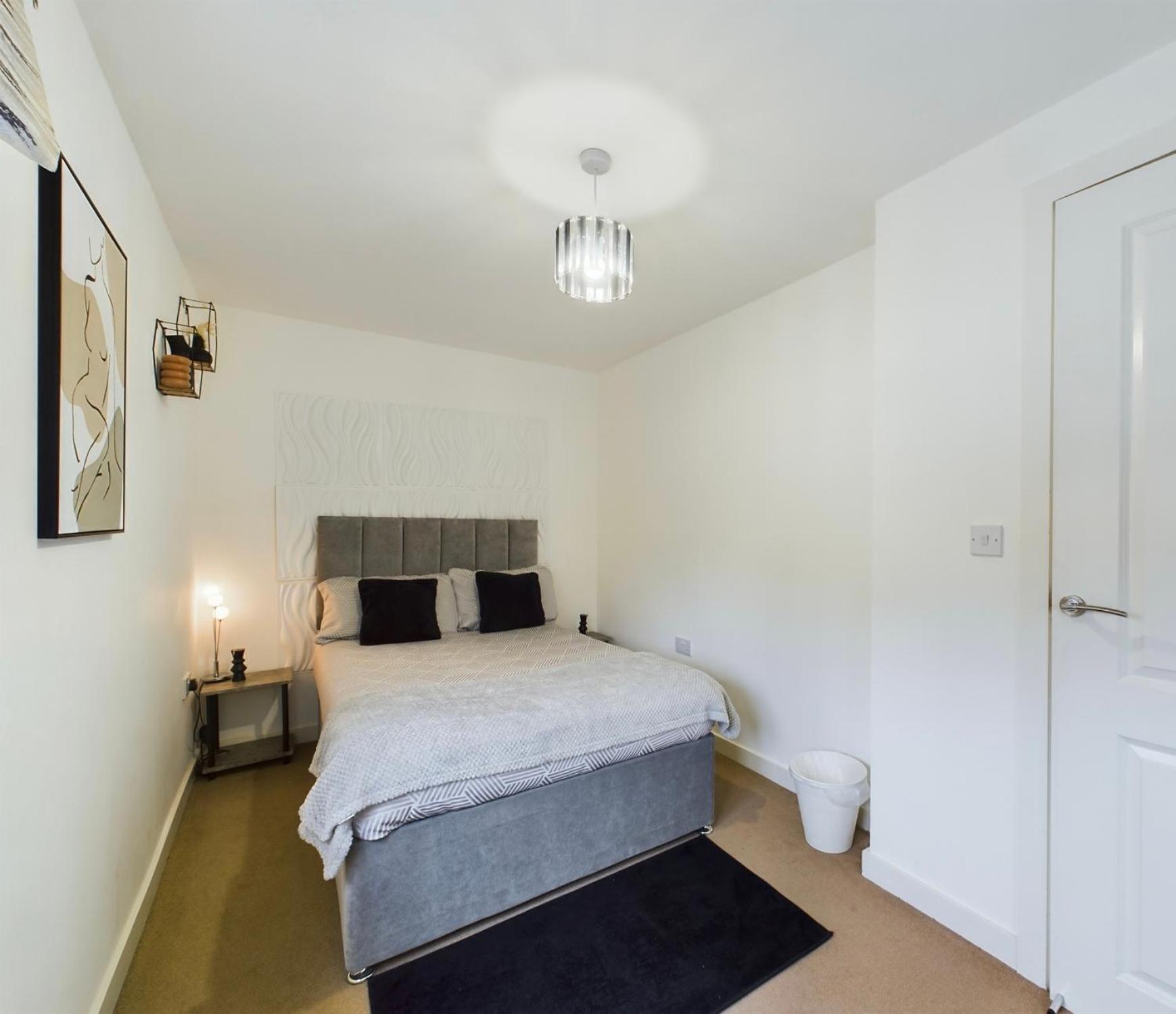 Modern 2 Bed City Apartment With Private Parking 스완지 외부 사진